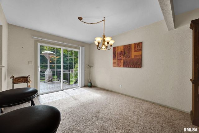 760 E POPLET HOLLOW Road, Peoria, IL 61615