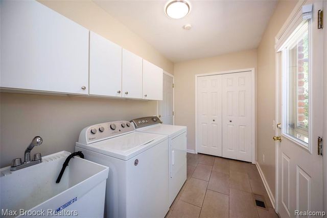 30830 Lincolnshire, Beverly Hills, MI 48025