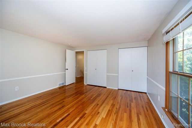 30830 Lincolnshire, Beverly Hills, MI 48025