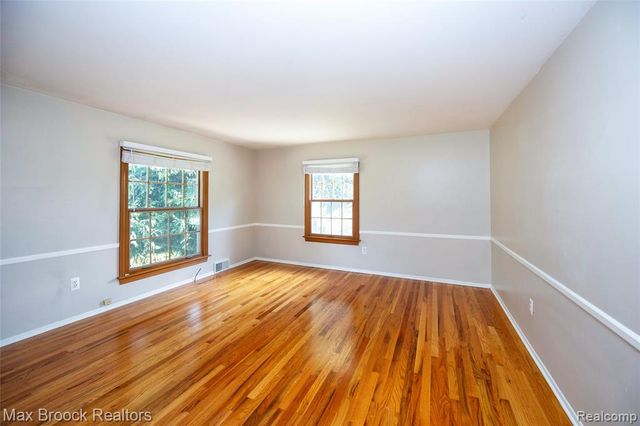 30830 Lincolnshire, Beverly Hills, MI 48025