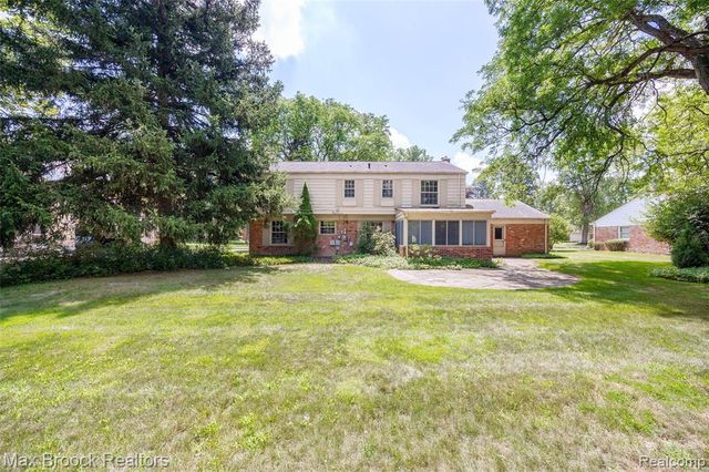 30830 Lincolnshire, Beverly Hills, MI 48025