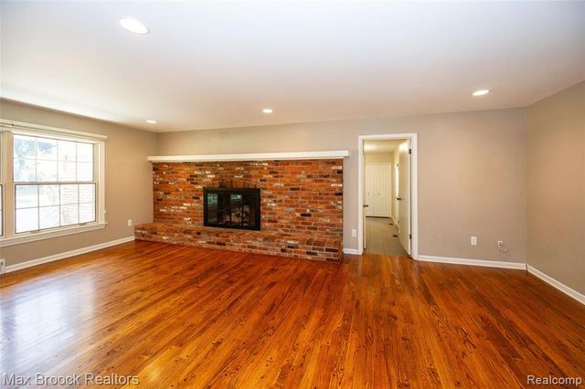 30830 Lincolnshire, Beverly Hills, MI 48025