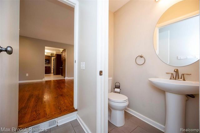 30830 Lincolnshire, Beverly Hills, MI 48025
