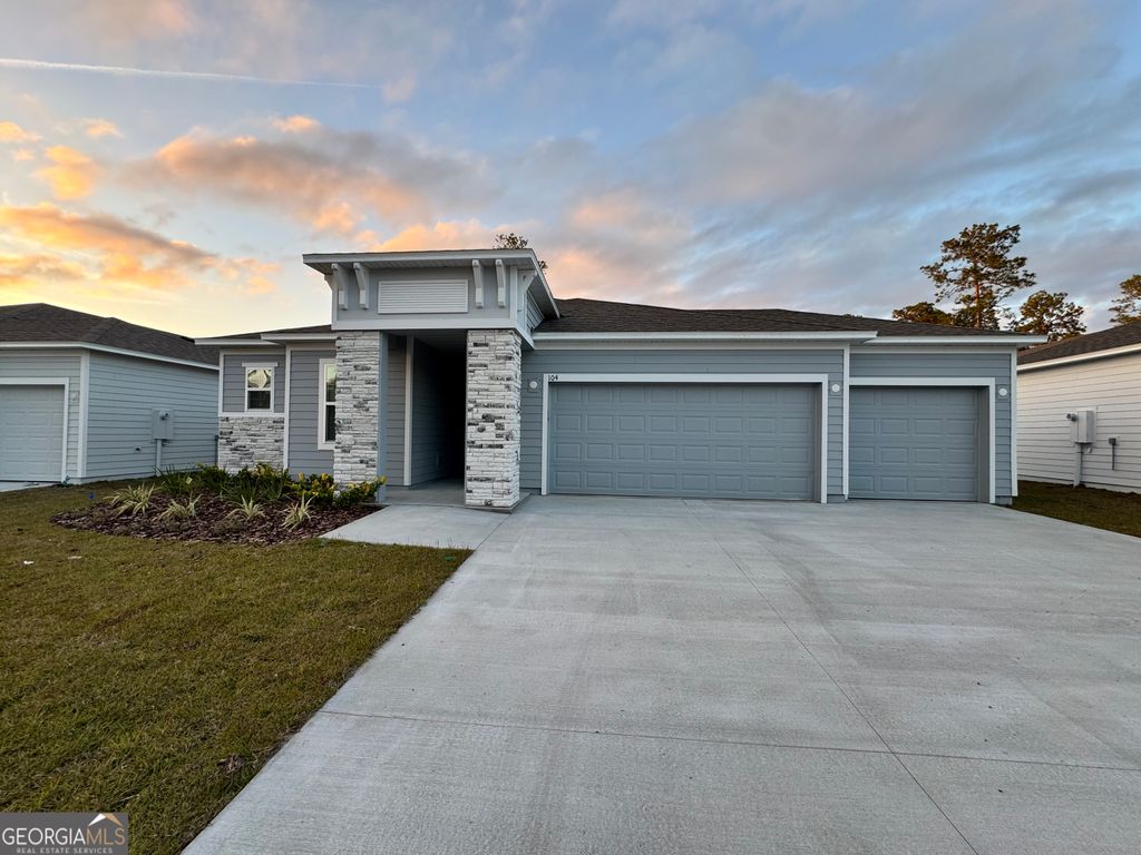 104 Brookshire Green Court, Kingsland, GA 31548