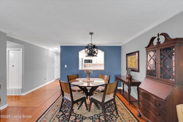 4825 Sherburn Ln 201, Louisville, KY 40207