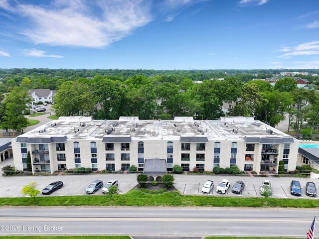 4825 Sherburn Ln 201, Louisville, KY 40207