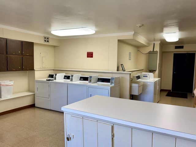 4050 N Dundee Road 202, Northbrook, IL 60062