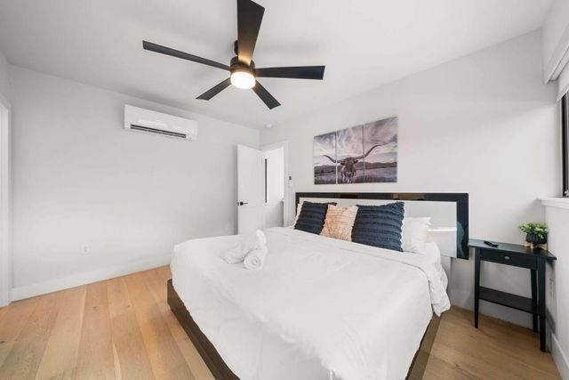 2311 E 8th ST 2, Austin, TX 78702