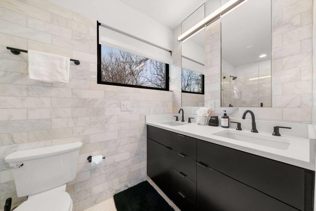 2311 E 8th ST 2, Austin, TX 78702