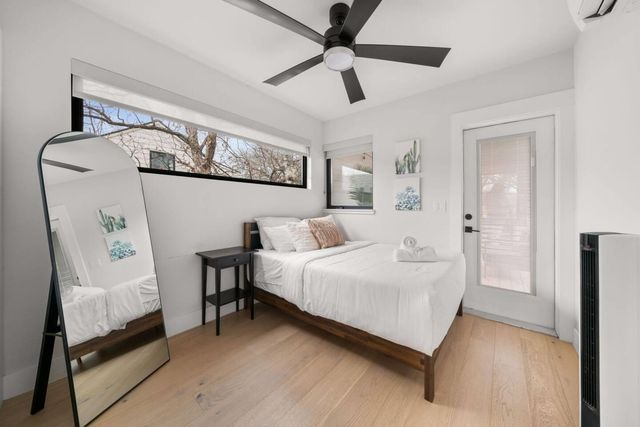 2311 E 8th ST 2, Austin, TX 78702
