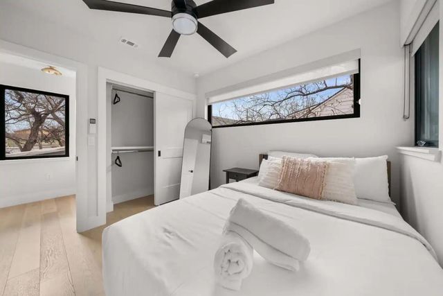 2311 E 8th ST 2, Austin, TX 78702