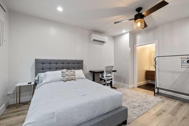 2311 E 8th ST 2, Austin, TX 78702