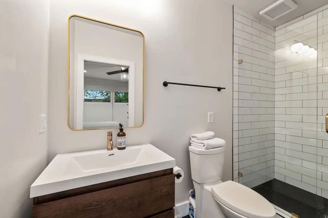 2311 E 8th ST 2, Austin, TX 78702