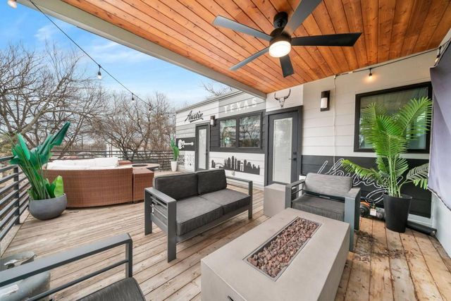 2311 E 8th ST 2, Austin, TX 78702