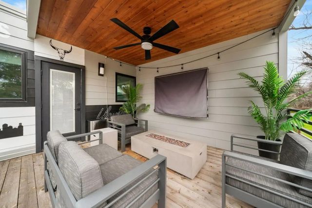 2311 E 8th ST 2, Austin, TX 78702