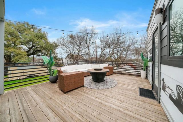 2311 E 8th ST 2, Austin, TX 78702