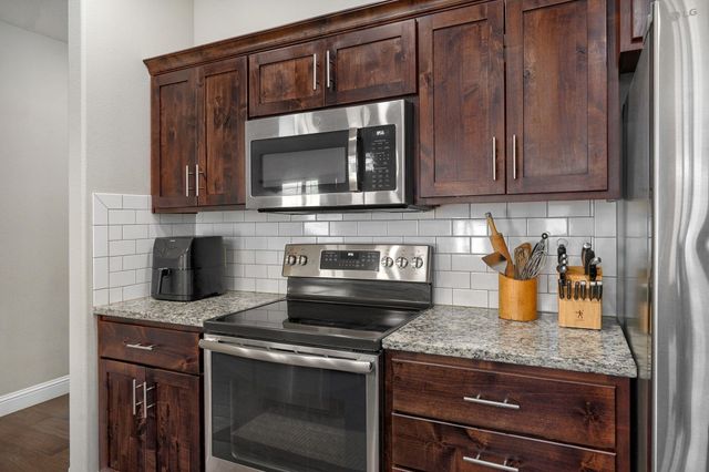 1659 N Kingfisher Drive, Nixa, MO 65714