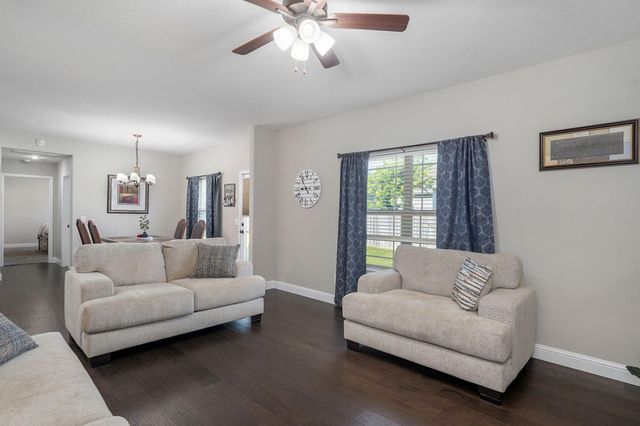 1659 N Kingfisher Drive, Nixa, MO 65714