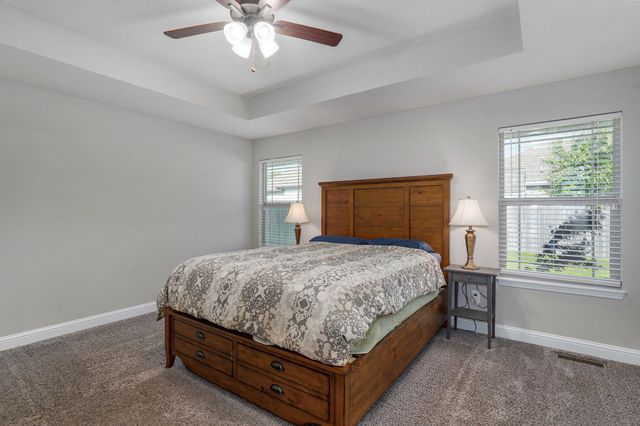 1659 N Kingfisher Drive, Nixa, MO 65714