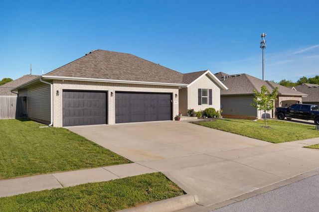 1659 N Kingfisher Drive, Nixa, MO 65714
