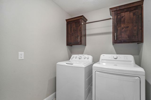 1659 N Kingfisher Drive, Nixa, MO 65714