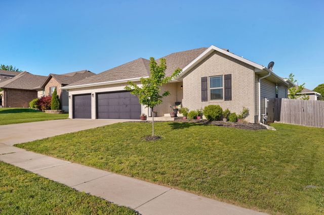 1659 N Kingfisher Drive, Nixa, MO 65714