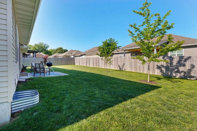 1659 N Kingfisher Drive, Nixa, MO 65714