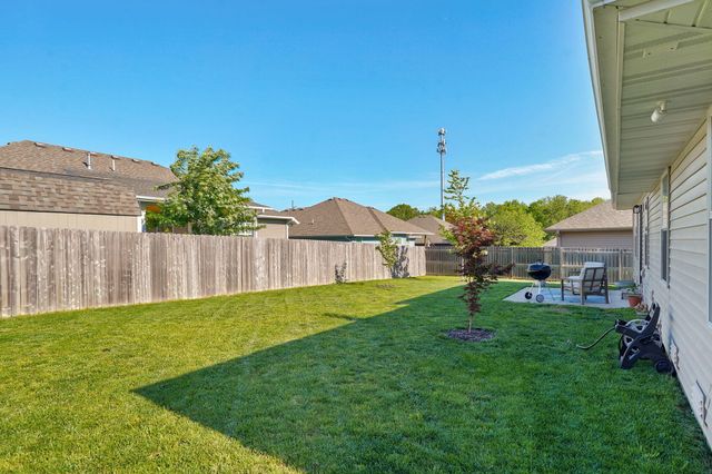 1659 N Kingfisher Drive, Nixa, MO 65714