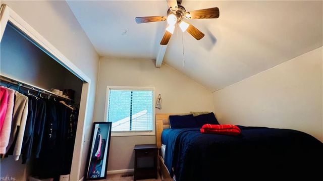 316 Heacox LN, Newport News, VA 23608