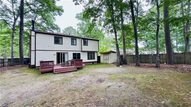 316 Heacox LN, Newport News, VA 23608