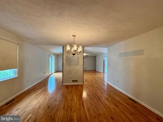 7 UNITED MORGAN DR, Berkeley Springs, WV 25411