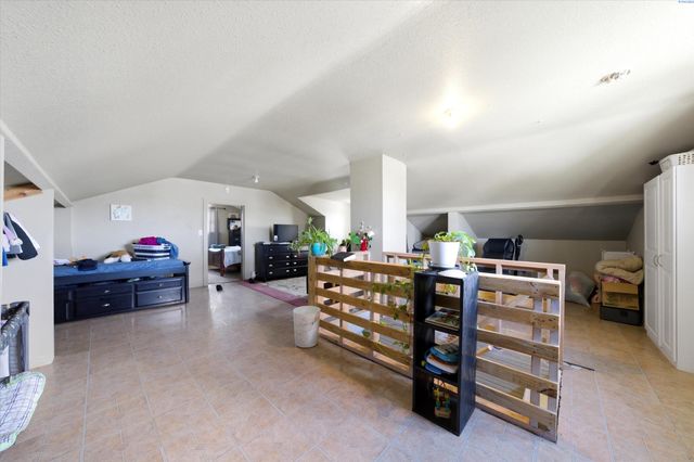 1533 W Jay St, Pasco, WA 99301