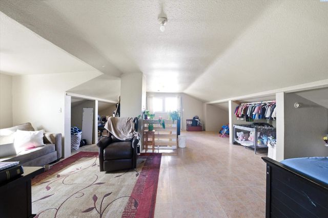 1533 W Jay St, Pasco, WA 99301