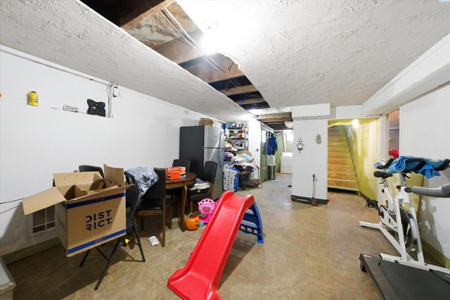 1533 W Jay St, Pasco, WA 99301