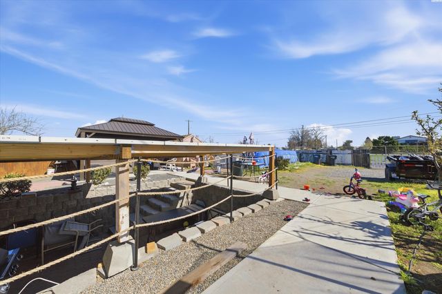 1533 W Jay St, Pasco, WA 99301