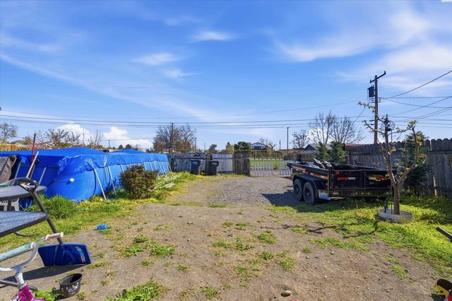 1533 W Jay St, Pasco, WA 99301