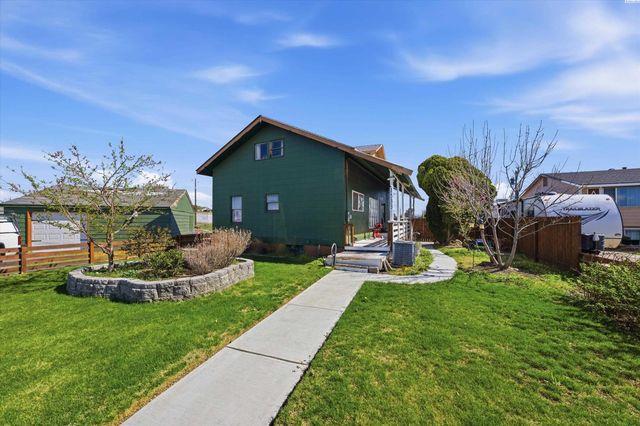 1533 W Jay St, Pasco, WA 99301