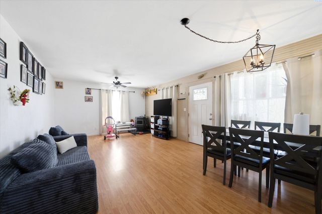 1533 W Jay St, Pasco, WA 99301