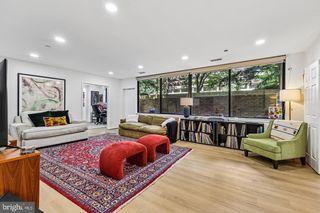 3709 S GEORGE MASON DR #T14E, Falls Church, VA 22041