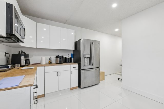 8738 NW 150th Terrace, Miami Lakes, FL 33018