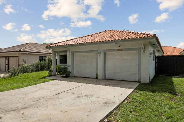 8738 NW 150th Terrace, Miami Lakes, FL 33018