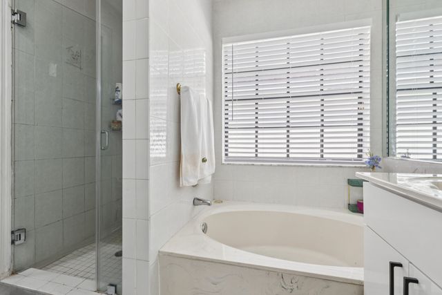 8738 NW 150th Terrace, Miami Lakes, FL 33018
