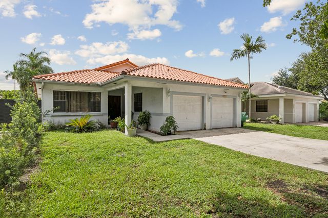 8738 NW 150th Terrace, Miami Lakes, FL 33018