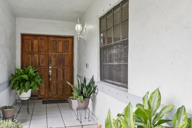 8738 NW 150th Terrace, Miami Lakes, FL 33018