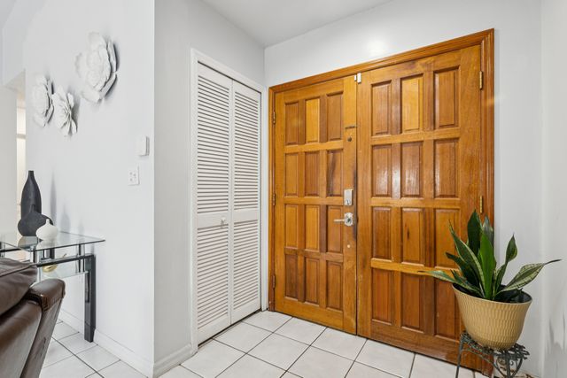 8738 NW 150th Terrace, Miami Lakes, FL 33018