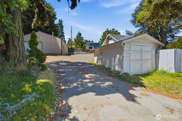 13025 Ambaum Boulevard SW, Burien, WA 98146