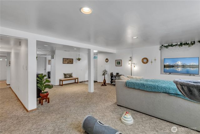 13025 Ambaum Boulevard SW, Burien, WA 98146