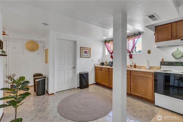 13025 Ambaum Boulevard SW, Burien, WA 98146