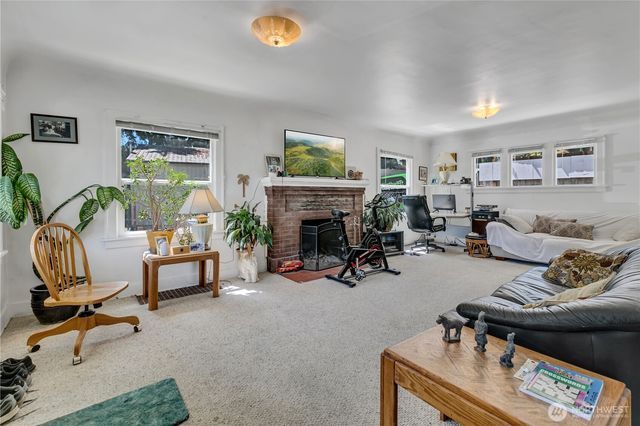 13025 Ambaum Boulevard SW, Burien, WA 98146