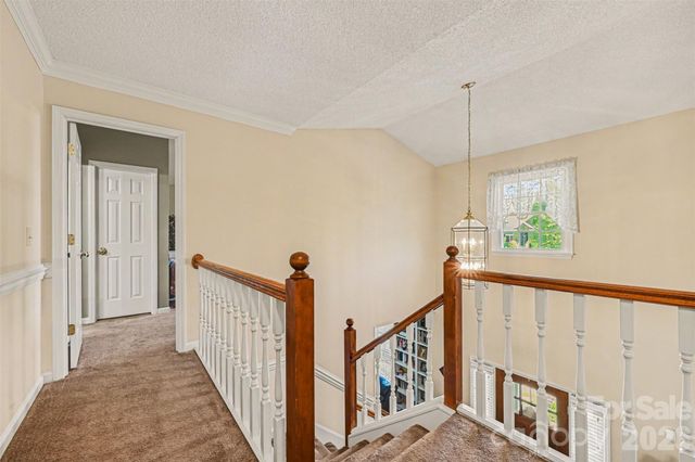 4051 Pinecrest Drive NE, Hickory, NC 28601